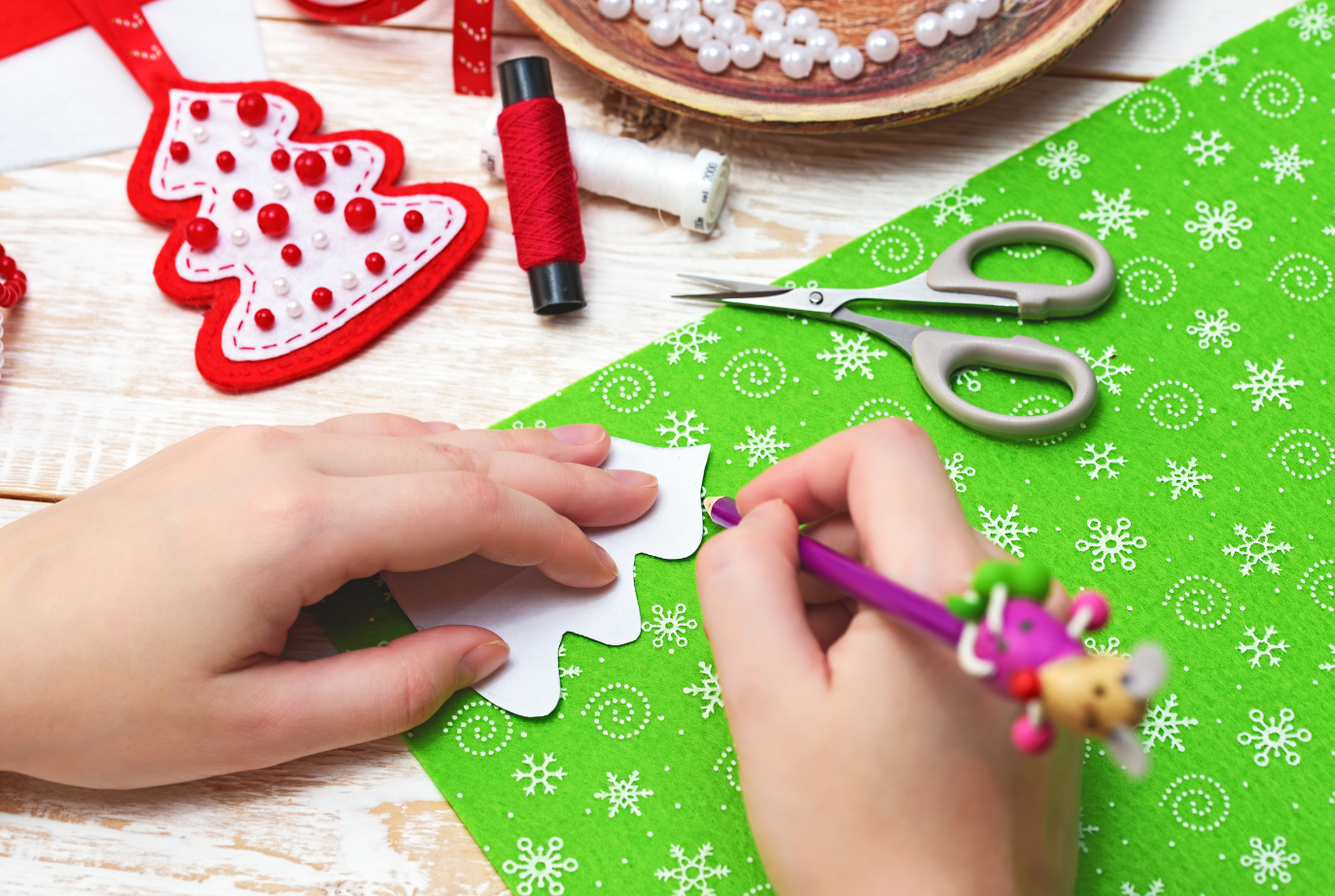 holiday season, crafting