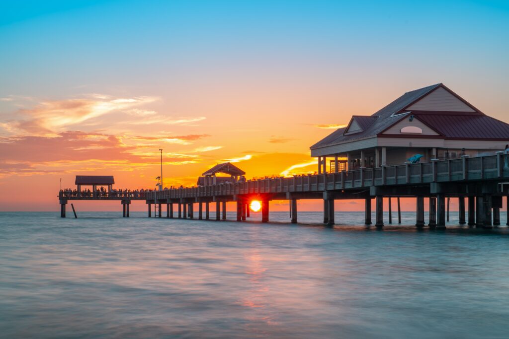 sunset.,beautiful,seascape,with,sunset.,fishing,pier.,summer,vacations.,clearwater